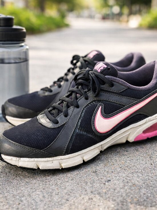 Nike Shoes - Nike Running Shoes Black Pink Air Cushion Athletic Walking Comfort Sneakers 8.5